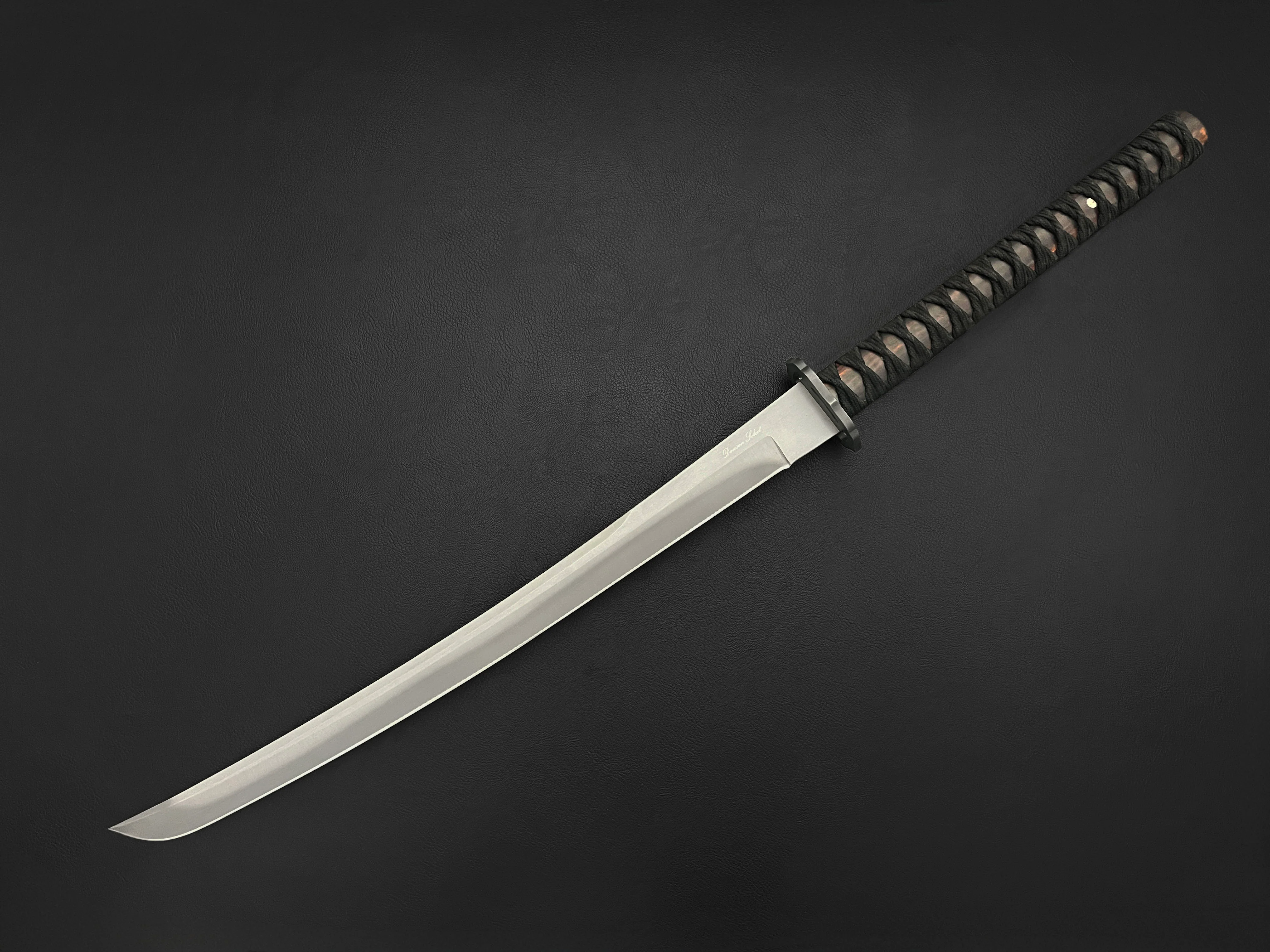 Tokugawa | 20" Dawson Select Japanese Katana | Hamon | Arizona Ironwood